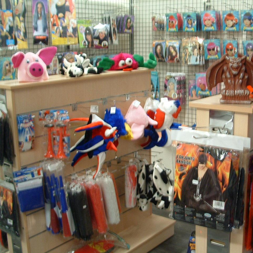 La malle aux cotillons