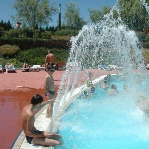 Piscine ancély