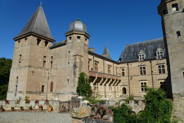 Château de Caumont - Cour