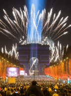 Réveillon du Nouvel An sur les Champs-Elysées