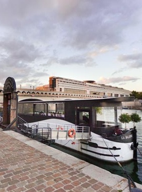 Péniche Théâtre La Baleine blanche