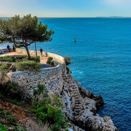 Plage de Coco-Beach à Nice : Bord de mer