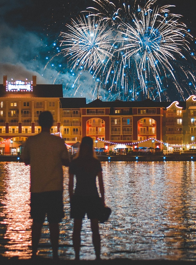 14 juillet 2023 à Marseille : feu d'artifice sur le Vieux-Port - Citizenkid