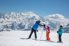 Haut-Giffre - enfants sur les skis sur le Grand Massif