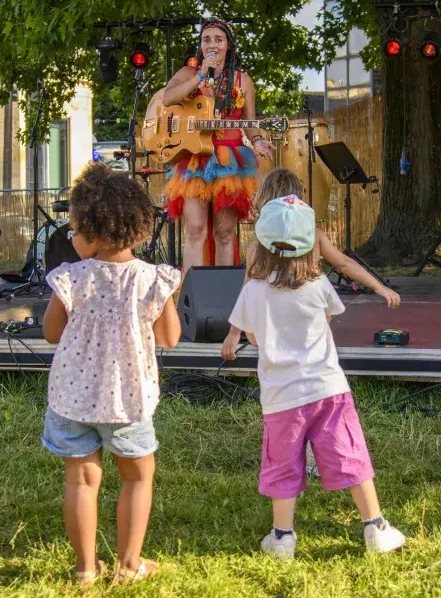 Un après midi musical pour les enfants du Grand parc