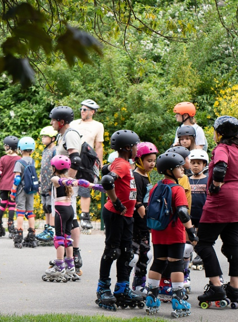 Ride On Lille : Enfants qui font du roller dehors