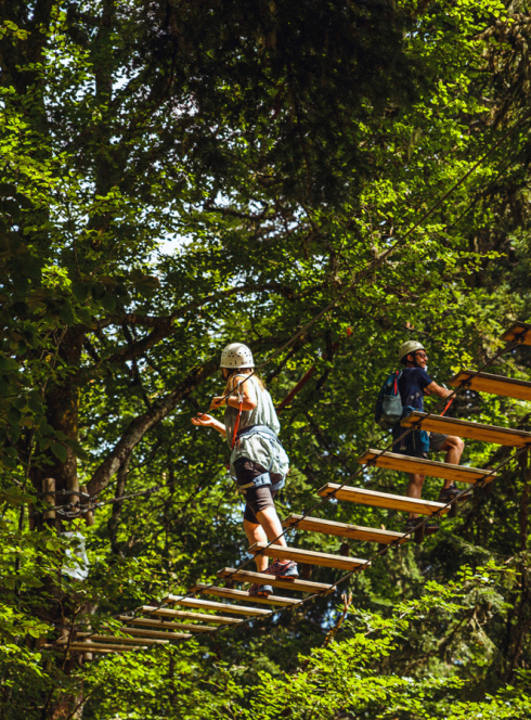 Mont-Dores Aventures : enfants dans les arbres