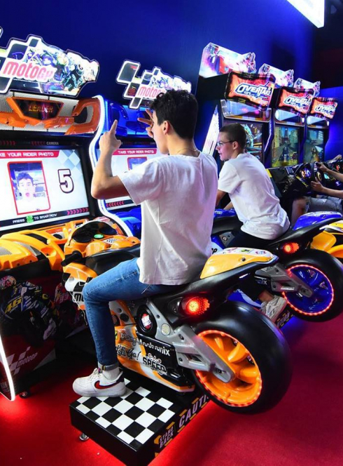 La Tête Dans Les Nuages - Lyon