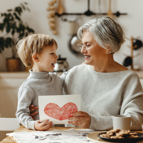 Des idées sorties pour une journée complice avec sa grand-mère