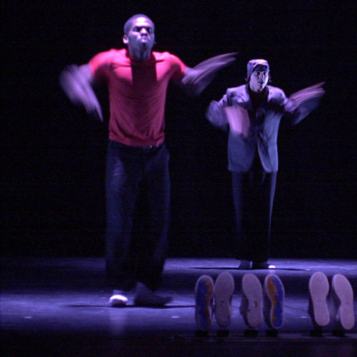 Derrière la tête, Critique et Elle semelle de quoi ?