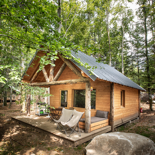Chalet dans un Village Huttopia en pleine nature