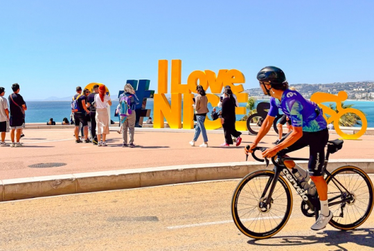 Balade à vélo sur la Promenade des Anglais