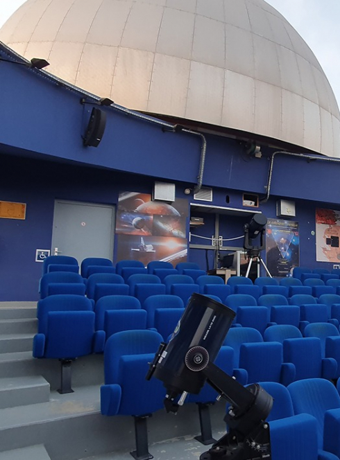 Dôme d'Exploration de l'Univers Instant Science