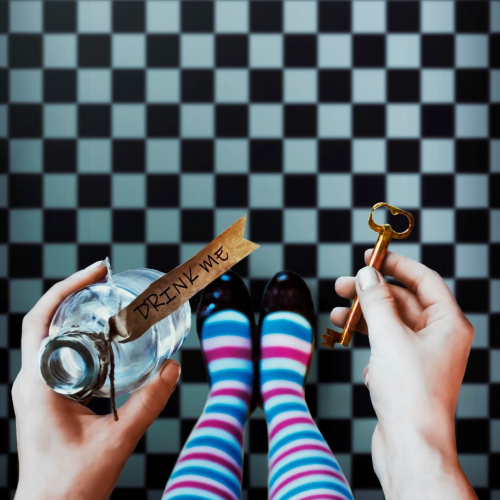 Alice au pays des merveilles : animations vacances Puy-de-Dôme