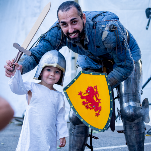 Ambiance Renaissance : Petit et grand chevaliers et armure