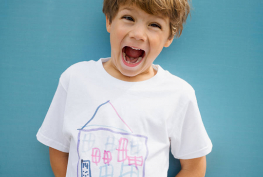 Transférer un dessin d'enfant sur un t-shirt