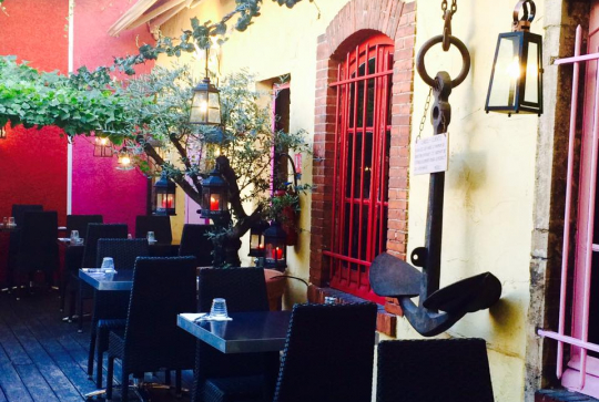 Monplaisir Coté Cour