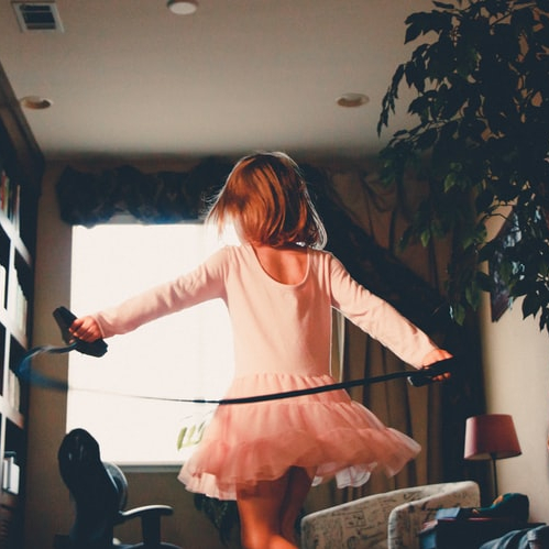 Faire du sport à la maison avec les enfants