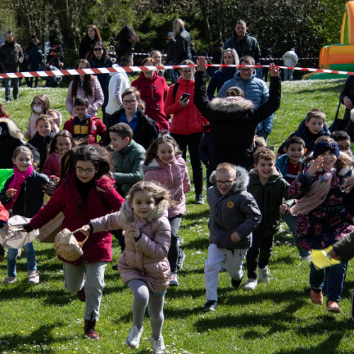 Chasses aux œufs à La Chapelle d'Armentières : les enfants s'élancent pour retrouver les surprises