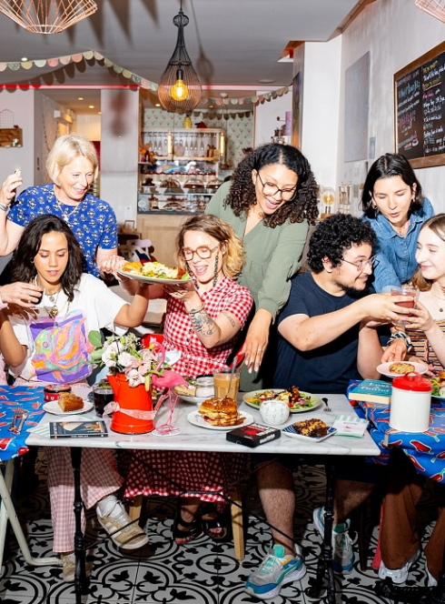 Sweet Flamingo : L'équipe brunch dans le restaurant