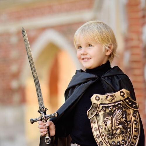 Médiévales Grimaud : enfant chevalier