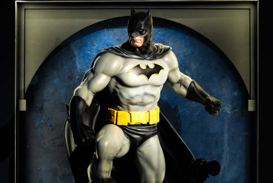 Batman Escape : statue boutique