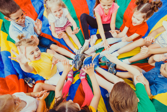 Top des jeux plein-air à organiser avec un groupe d'enfants : banquise