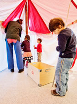 Oh, hisse ! Chapiteau ! Villette