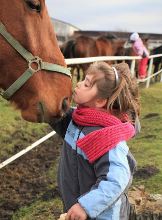 À Cheval 06 pour les petits cavaliers