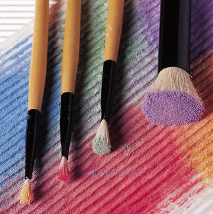 crayons pastels pinceaux