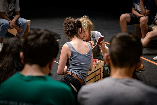 La tête ailleurs - tête à tête