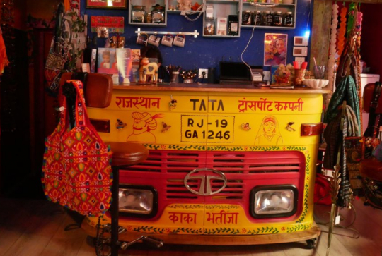 MTT India 63, Bollywood Café à Clermont