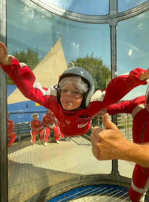 Flydust : chute libre indoor enfants