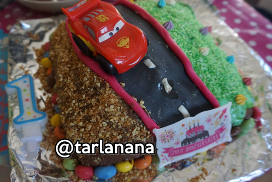 Gâteau Cars avec route