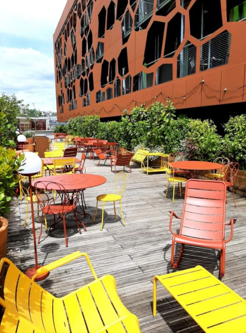 Mob Hotel extérieur