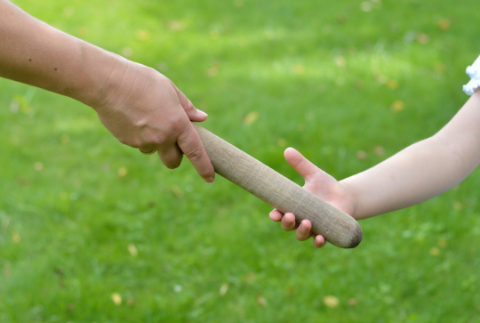 Top des jeux plein-air à organiser avec un groupe d'enfants : relais