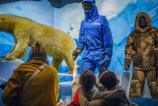 Que faire à Lyon pour les vacances de Noël 2025 - Musée des Confluences expo Trop Forts !