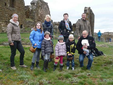 Chasse aux oeufs de Pâques à la Forteresse de Polignac