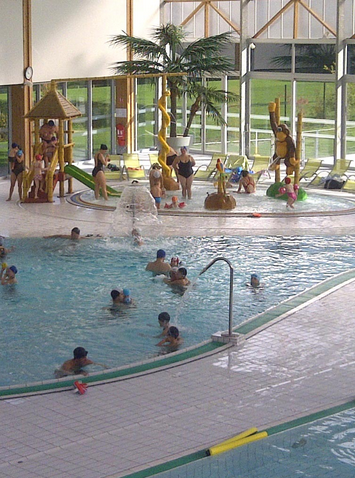 Piscines A Paris Parcs Aquatiques Activites Enfant Citizenkid