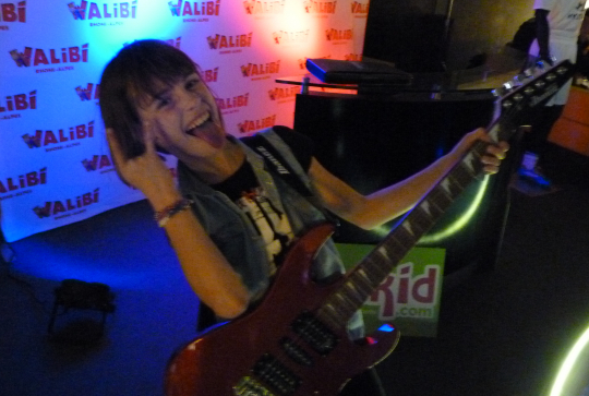 Concours Air Guitar avec CitizenKid - Léa Poyet