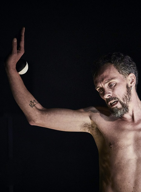 Time To Tell - Cie L'Unijambiste