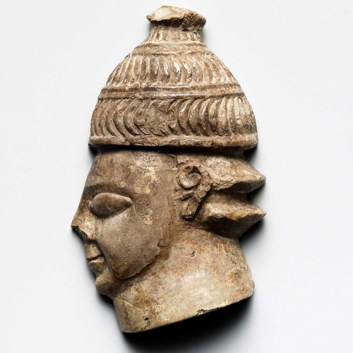 Tête de guerrier casqué, 1375-1250 av. JC