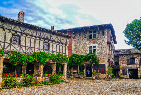 Pérouges