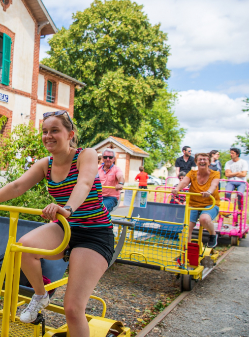 Pâques gare de Médréac