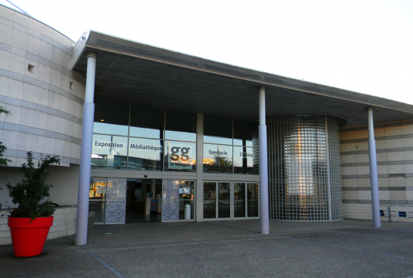 Le Toboggan à Décines salle de spectacle et d'exposition, cinéma et