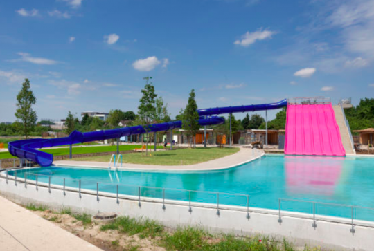 La Piscine des Murs à Pêches