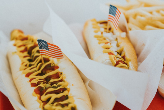 Un stand de hot dogs