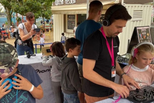 Garden Parvis : animation musique enfant