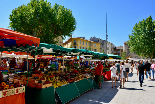 Le marché coloré d’Aix-en-Provence