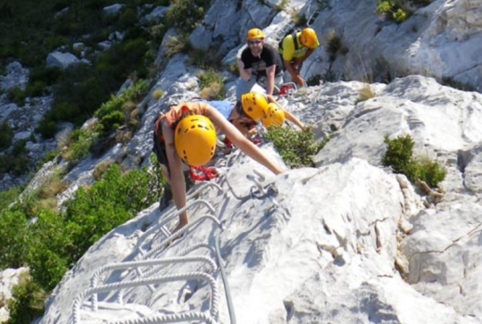 Des séjours sportifs pour vos vacances en famille - Via Ferrata